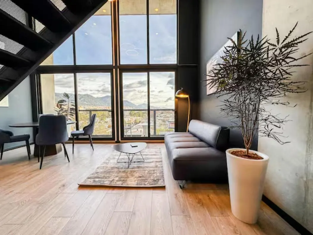 Skyline Suites - Elegant Living With Coworking & Scenic Views Bogota Apartment